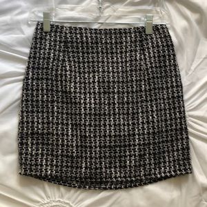 Tweed mini skirt
